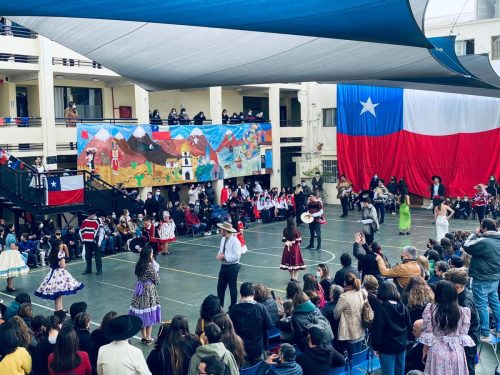 Celebrando las Fiestas Patrias