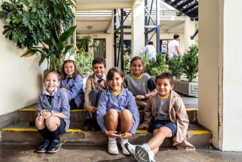 Uniforme Escolar 2023