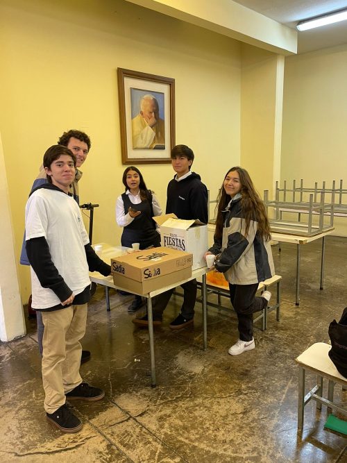 Nuestras familias tejiendo por una buena causa