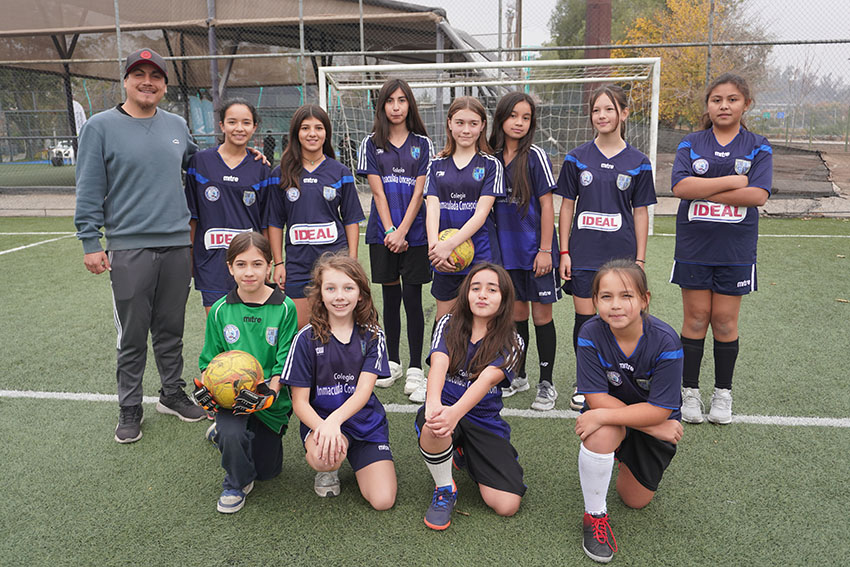 Destacada participación en torneo de Futbolito Mini Damas en Olimpiadas BostonEduca