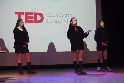 Concurso de Discurso Público/Public Speaking