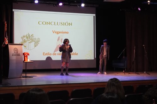 Concurso de Discurso Público/Public Speaking