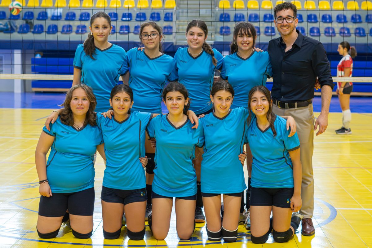 Debut triunfal de nuestra Selección de Vóleibol Damas Sub 14 en los Juegos Deportivos Escolares