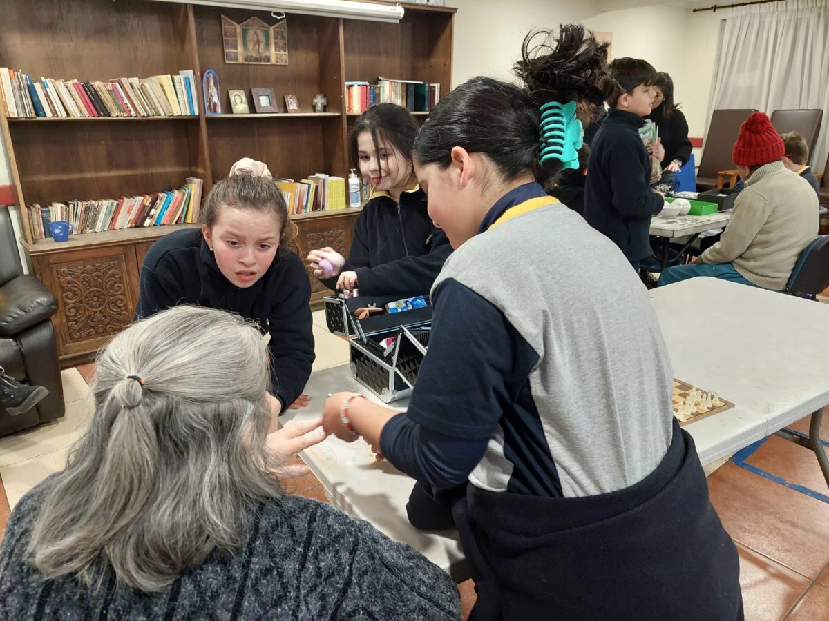 Visita solidaria a Fundación Las Rosas