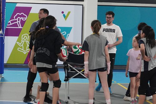 La Selección de Vóleibol Damas CICV entrena en el nuevo gimnasio del Club Vitacura