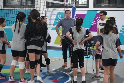 La Selección de Vóleibol Damas CICV entrena en el nuevo gimnasio del Club Vitacura
