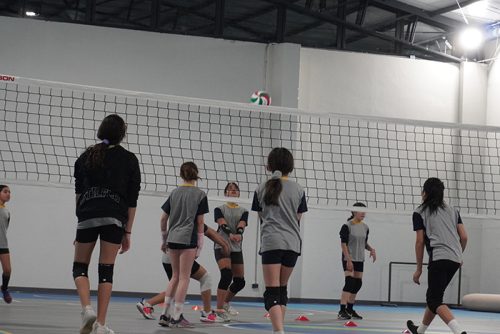 La Selección de Vóleibol Damas CICV entrena en el nuevo gimnasio del Club Vitacura