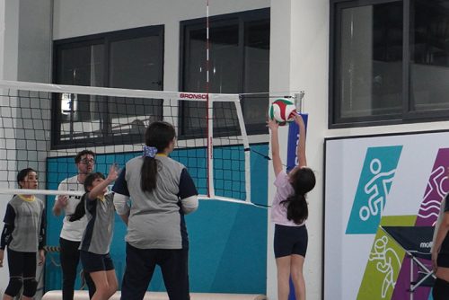 La Selección de Vóleibol Damas CICV entrena en el nuevo gimnasio del Club Vitacura