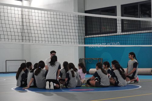 La Selección de Vóleibol Damas CICV entrena en el nuevo gimnasio del Club Vitacura