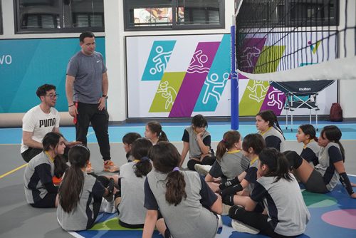 La Selección de Vóleibol Damas CICV entrena en el nuevo gimnasio del Club Vitacura