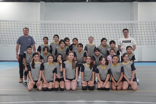 La Selección de Vóleibol Damas CICV entrena en el nuevo gimnasio del Club Vitacura