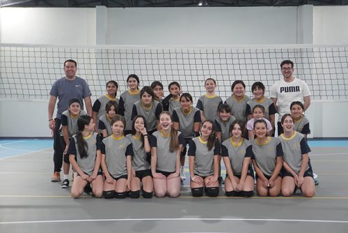 La Selección de Vóleibol Damas CICV entrena en el nuevo gimnasio del Club Vitacura