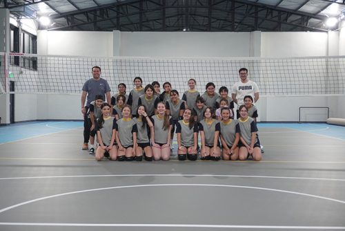 La Selección de Vóleibol Damas CICV entrena en el nuevo gimnasio del Club Vitacura