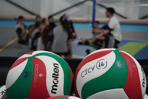 La Selección de Vóleibol Damas CICV entrena en el nuevo gimnasio del Club Vitacura