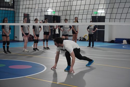 La Selección de Vóleibol Damas CICV entrena en el nuevo gimnasio del Club Vitacura