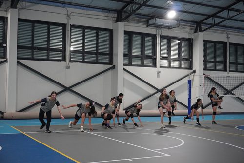 La Selección de Vóleibol Damas CICV entrena en el nuevo gimnasio del Club Vitacura