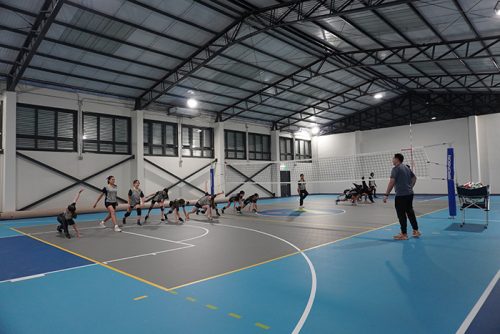 La Selección de Vóleibol Damas CICV entrena en el nuevo gimnasio del Club Vitacura