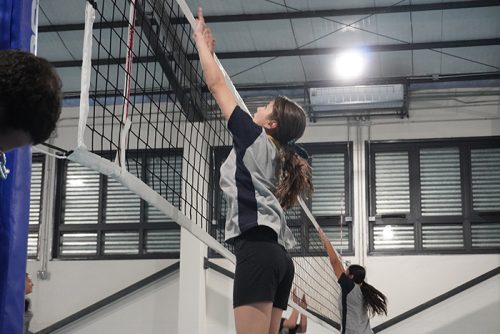 La Selección de Vóleibol Damas CICV entrena en el nuevo gimnasio del Club Vitacura