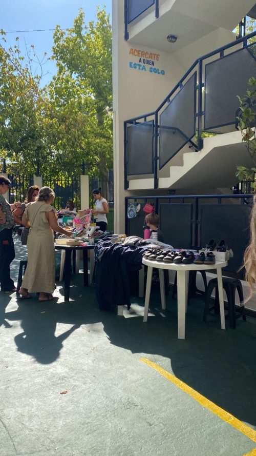 ¡Primera Feria de las Pulgas en el CICV: una comunidad que se apoya!
