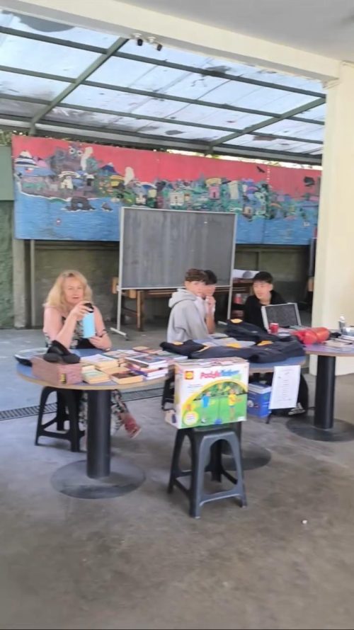 ¡Primera Feria de las Pulgas en el CICV: una comunidad que se apoya!