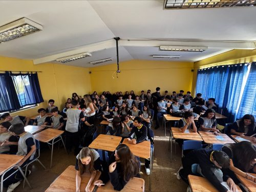 La Universidad Adolfo Ibáñez realizó taller para I Medio