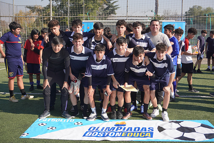 Nuestro colegio presente en el Futbolito Intermedia Varones de las Olimpiadas BostonEduca 2025