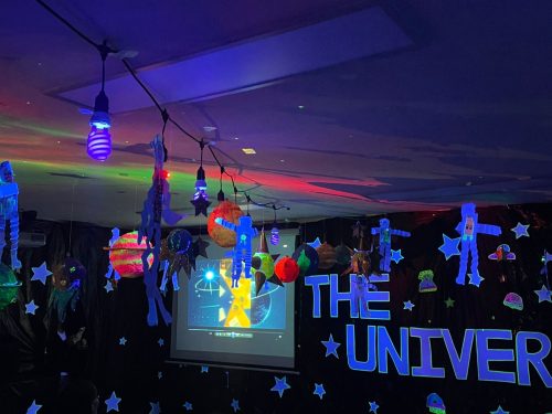 Pre Kínder y Kínder viajaron por el universo con imaginación y alegría