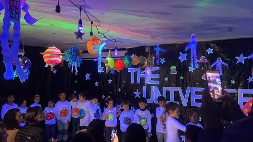 Pre Kínder y Kínder viajaron por el universo con imaginación y alegría