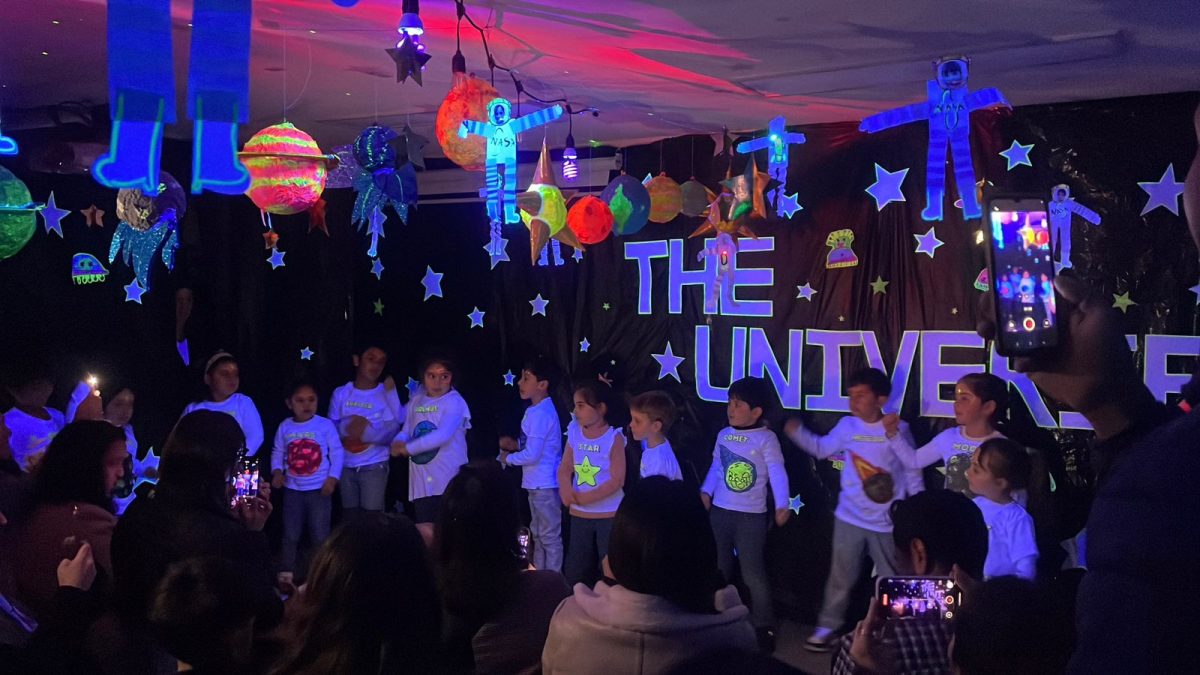 Pre Kínder y Kínder viajaron por el universo con imaginación y alegría