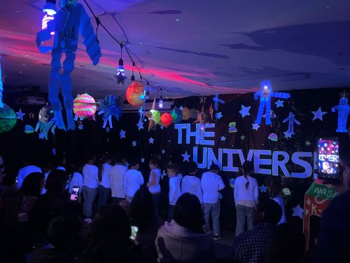 Pre Kínder y Kínder viajaron por el universo con imaginación y alegría