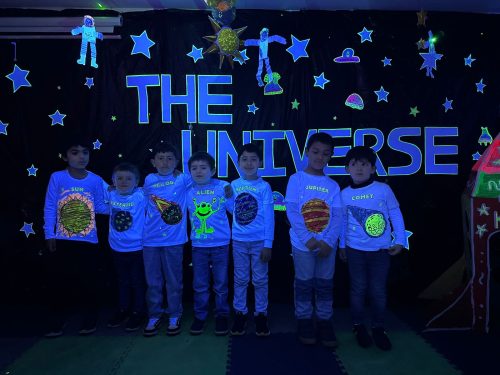 Pre Kínder y Kínder viajaron por el universo con imaginación y alegría