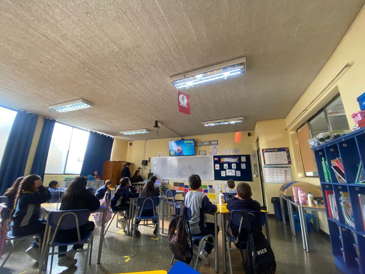 Estudiantes se forman como líderes en jornada contra la violencia escolar