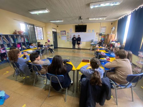 Estudiantes se forman como líderes en jornada contra la violencia escolar