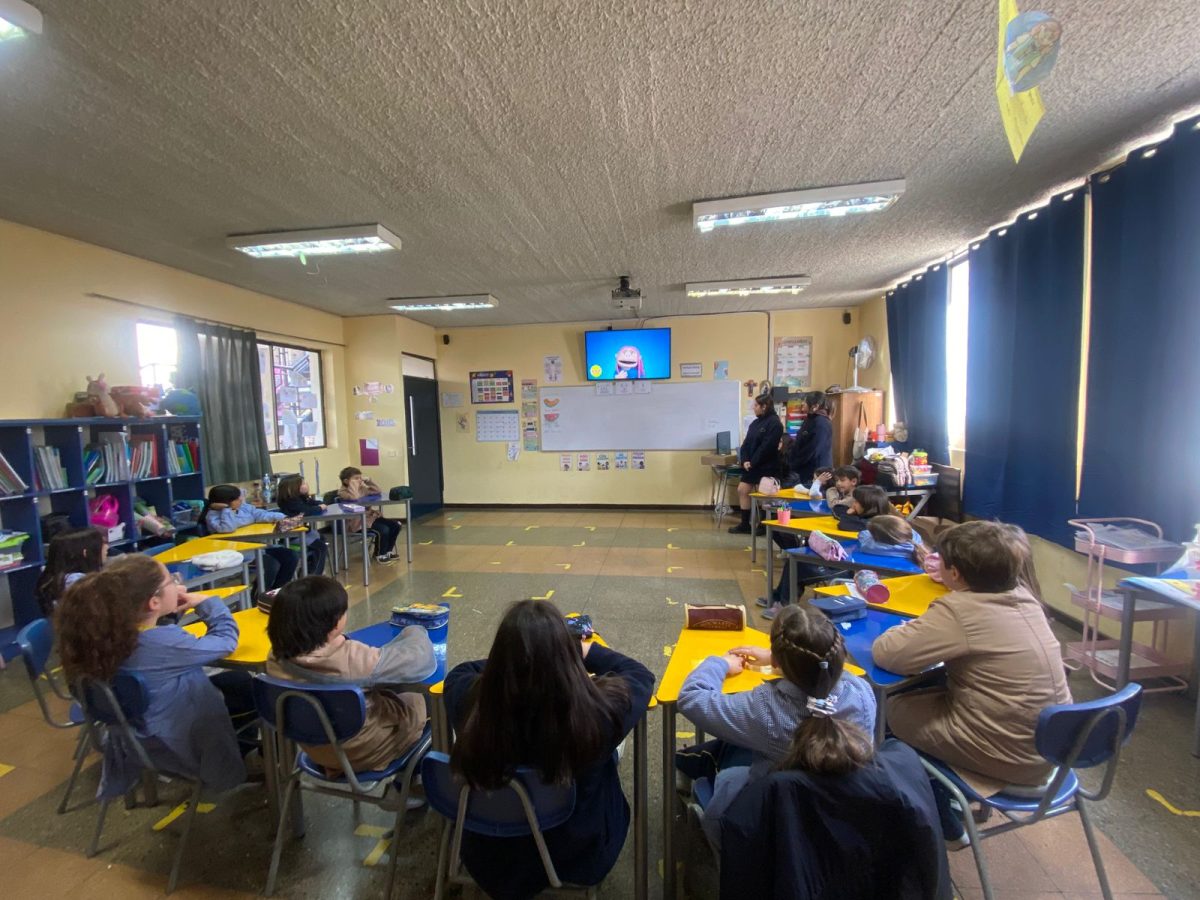 Estudiantes se forman como líderes en jornada contra la violencia escolar