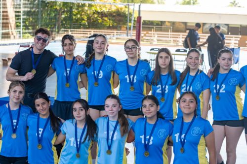 Selección de Vóleibol Superior se corona campeona en la Copa Nido de Águilas