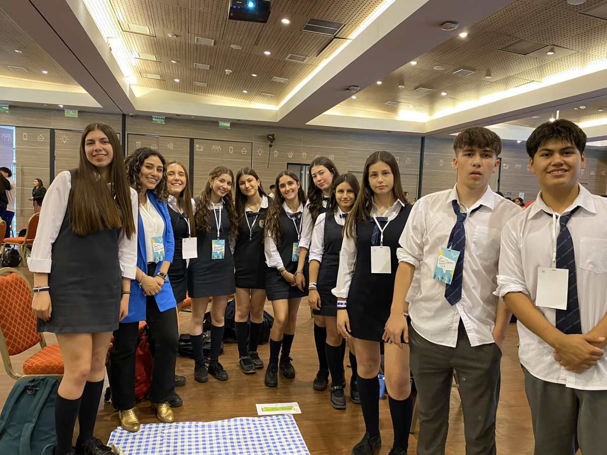 ¡Líderes en acción! Estudiantes se preparan para promover un uso digital responsable