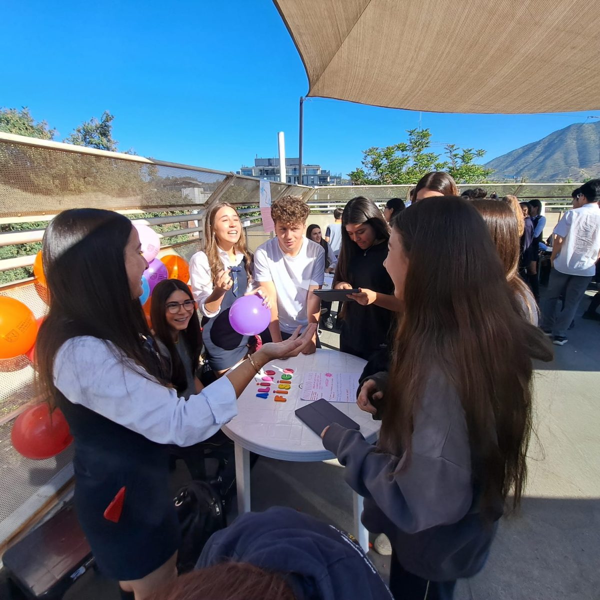 Explorando el Cuerpo Humano desde la Ciencia y la Creatividad