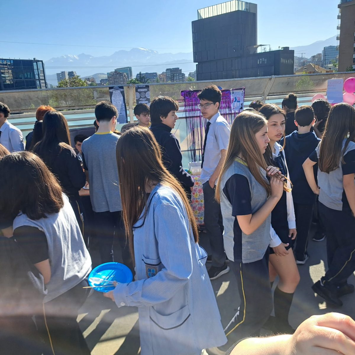 Explorando el Cuerpo Humano desde la Ciencia y la Creatividad