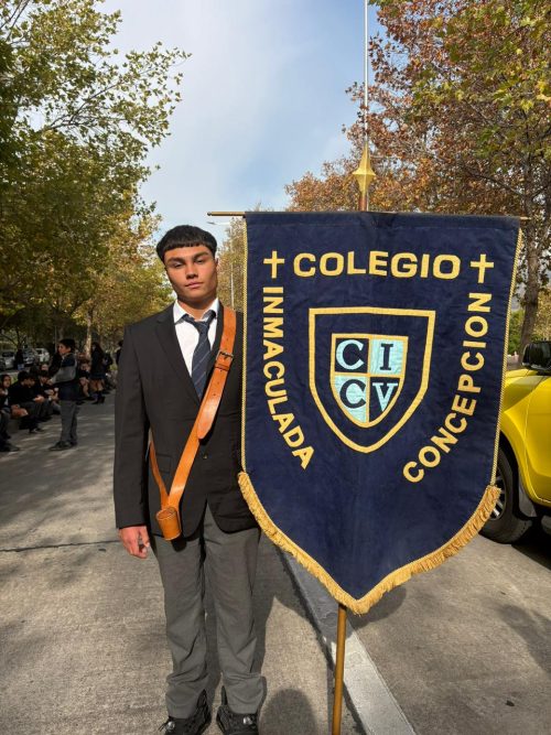 Nuestro colegio presente en homenaje a las Glorias Navales en Vitacura