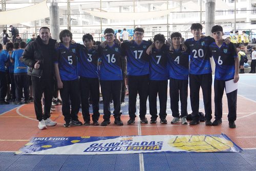 Nuestros estudiantes compitieron en el cierre de la temporada de vóleibol de las Olimpiadas BostonEduca
