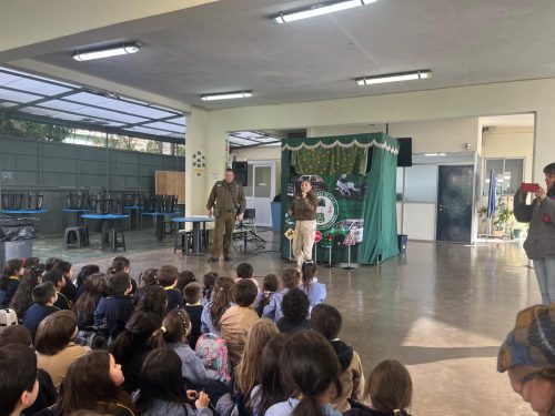 Carabineros visitó nuestro colegio con una entretenida actividad de prevención para estudiantes