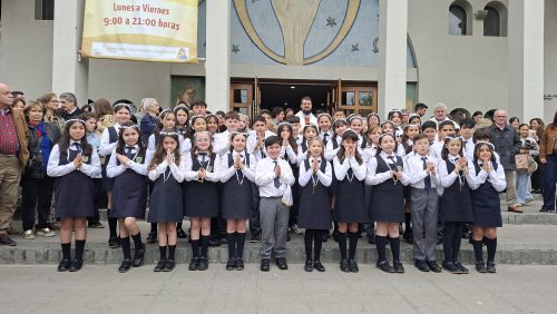 Celebración de las Primeras Comuniones: Un Encuentro Lleno de Fe, Alegría y Comunidad