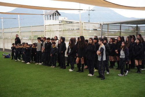 Nuestra comunidad se reunió para bendecir la nueva terraza del CICV