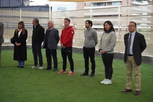 Nuestra comunidad se reunió para bendecir la nueva terraza del CICV