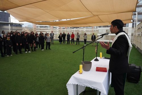 Nuestra comunidad se reunió para bendecir la nueva terraza del CICV