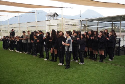 Nuestra comunidad se reunió para bendecir la nueva terraza del CICV