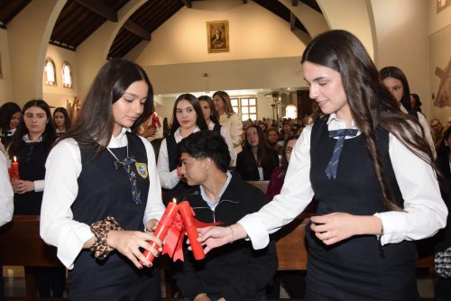 28 estudiantes de nuestro colegio recibieron el sacramento de la Confirmación