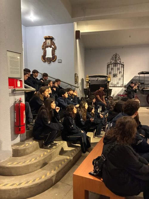 Peregrinación de IV Medios a la Virgen del Carmen en el Templo Votivo de Maipú