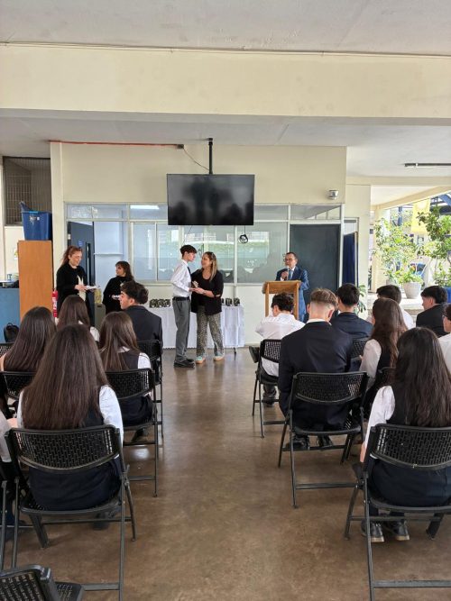 28 estudiantes de nuestro colegio recibieron el sacramento de la Confirmación