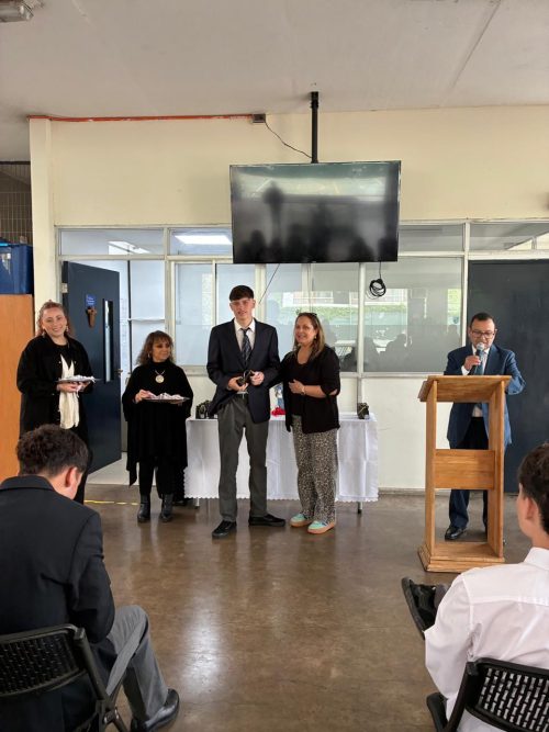 28 estudiantes de nuestro colegio recibieron el sacramento de la Confirmación